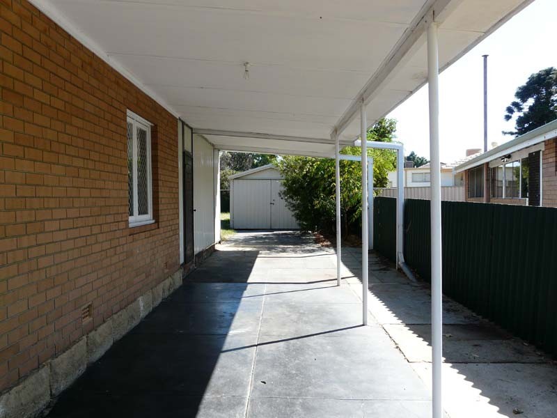 15 Harry Street, Gosnells WA 6110