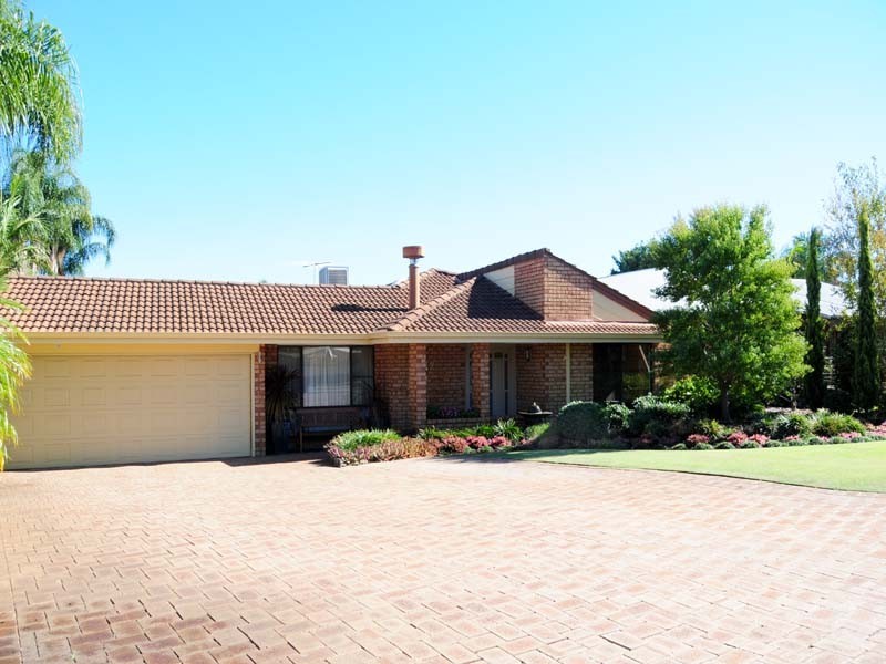 12 Stainton Place, Leeming WA 6149