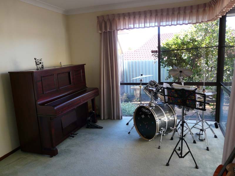 11 Westall Terrace, Leeming WA 6149