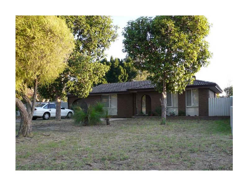 14 Warrina Place, Armadale WA 6112