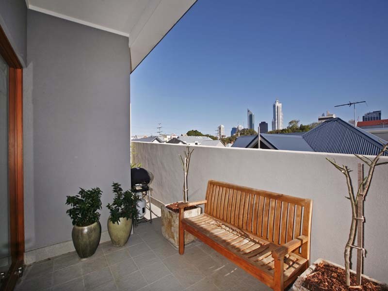 9/2 Davies St, Northbridge WA 6003