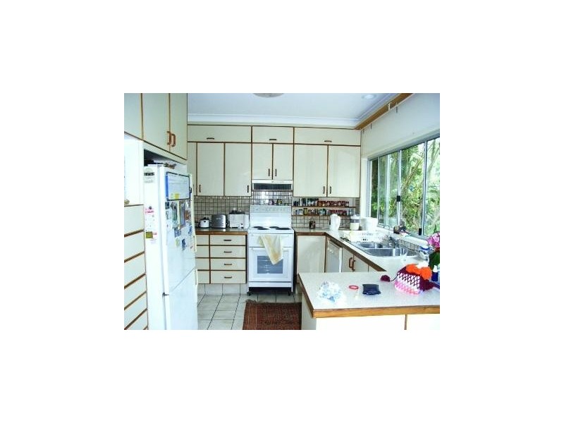 11 Mundoo , Nambour QLD 4560