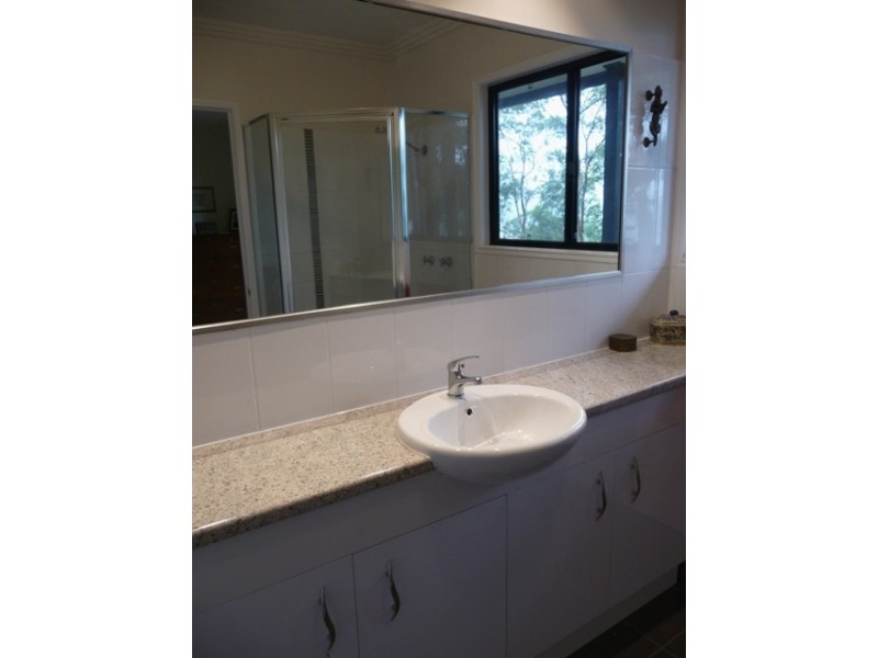 24 Honeydew Place, Ninderry QLD 4561