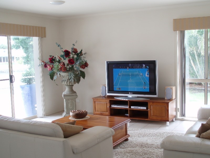 13 Westlake Court, Monterey Keys QLD 4212