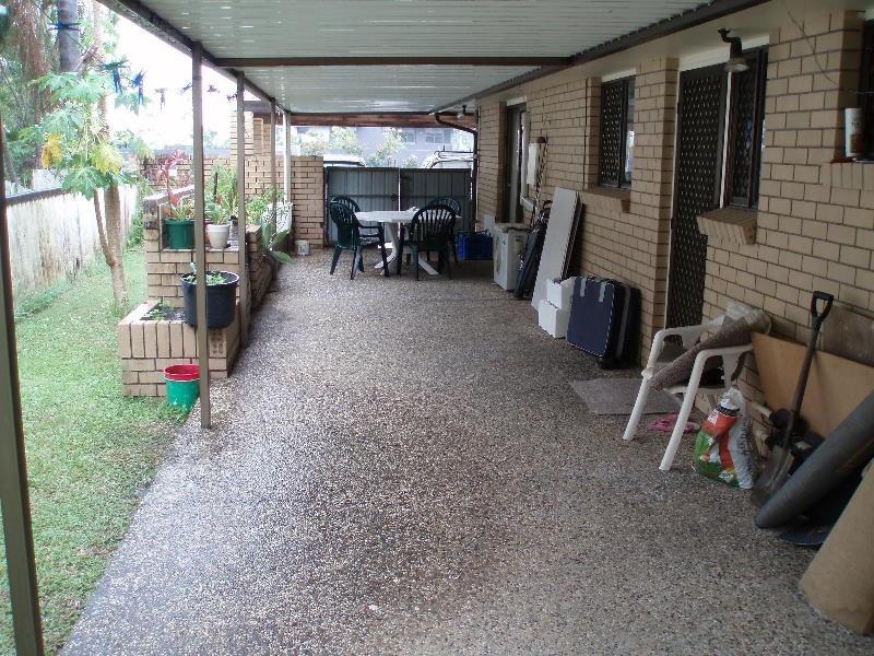 304 Bayview Street, Hollywell QLD 4216