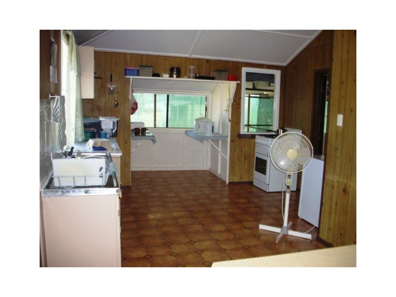 36 Porter Street, Aramac QLD 4726