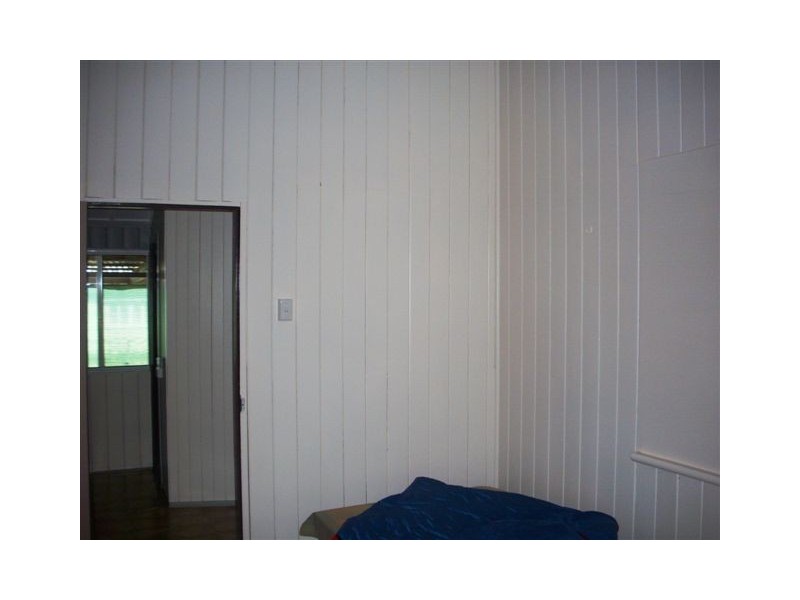 36 Porter Street, Aramac QLD 4726