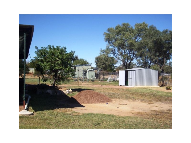 36 Porter Street, Aramac QLD 4726