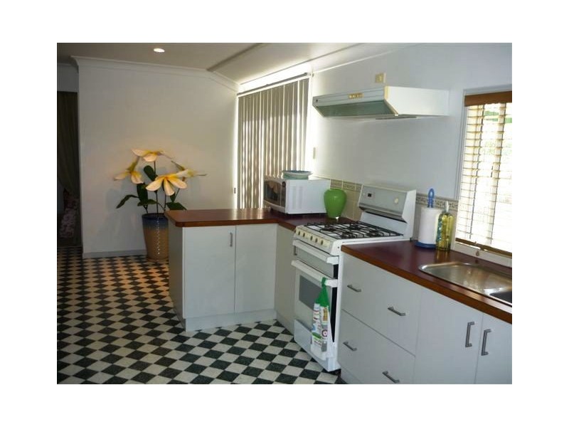 84 Yew Street, Barcaldine QLD 4725