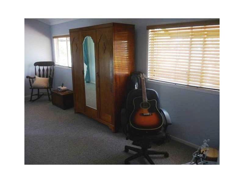 84 Yew Street, Barcaldine QLD 4725