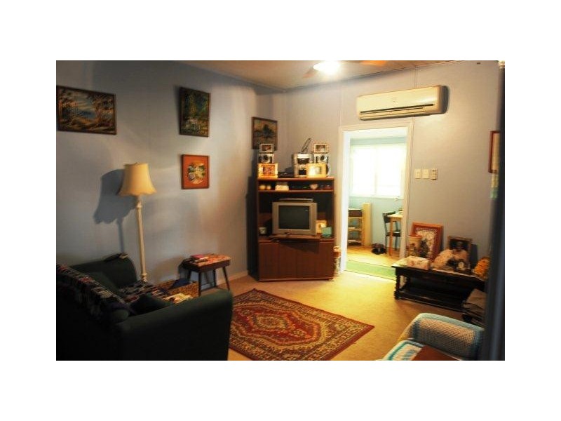 16 Poplar Street, Barcaldine QLD 4725