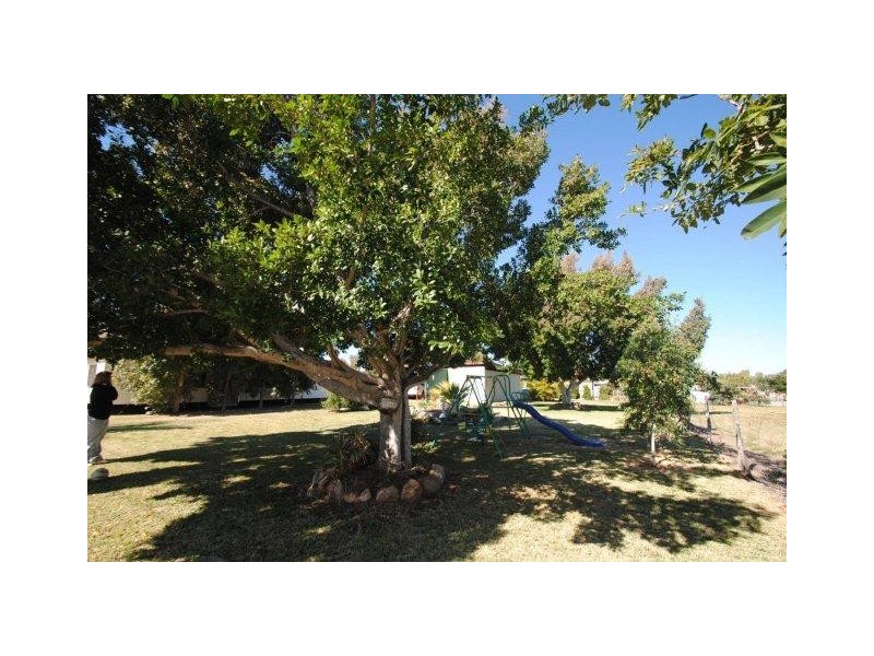 207 Oak Street, Barcaldine QLD 4725