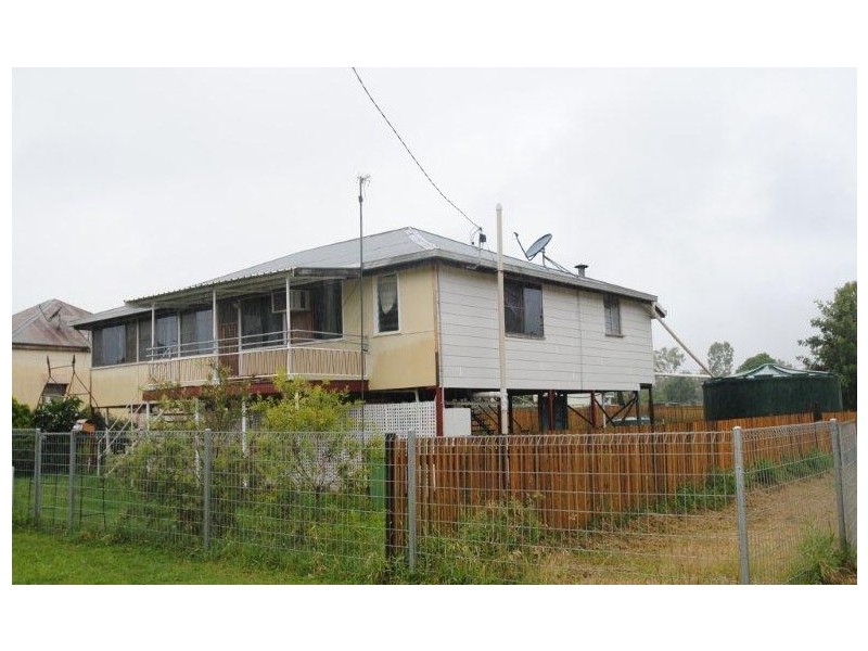 9 Shakespeare Street, Alpha QLD 4724