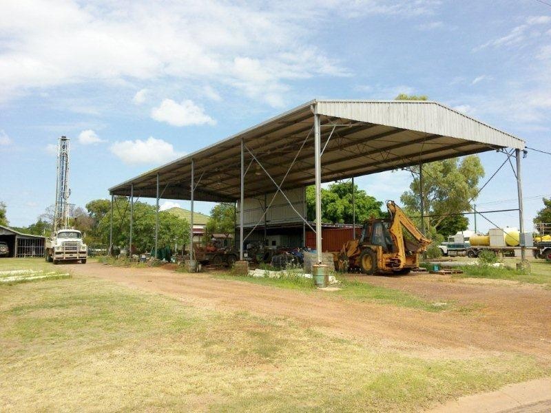17 Gordon Street, Aramac QLD 4726