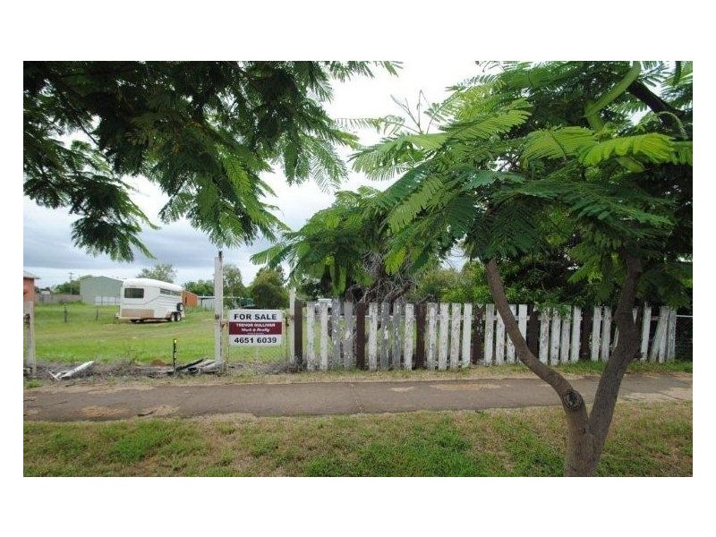 205 Oak Street, Barcaldine QLD 4725