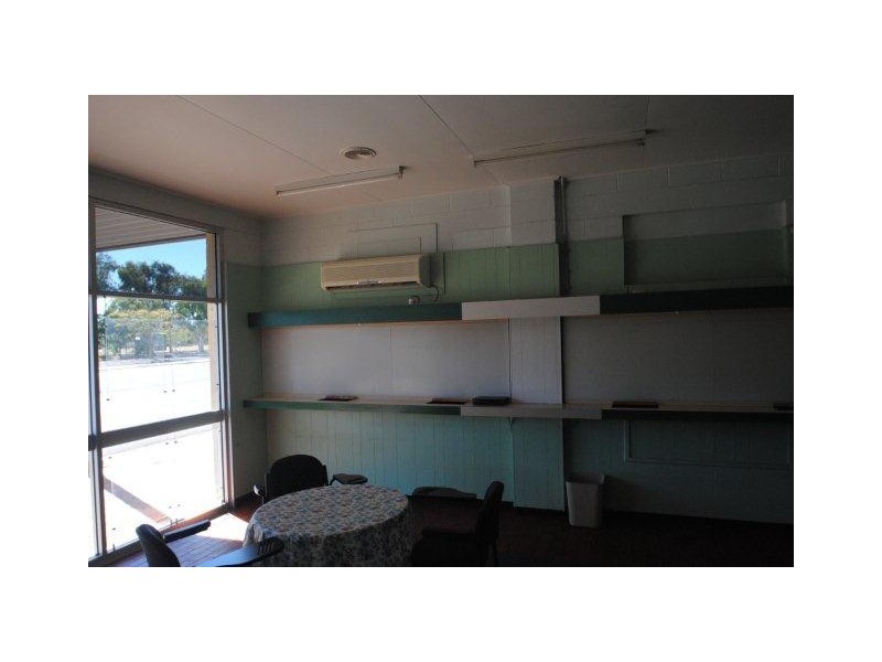 125 Oak Street, Barcaldine QLD 4725