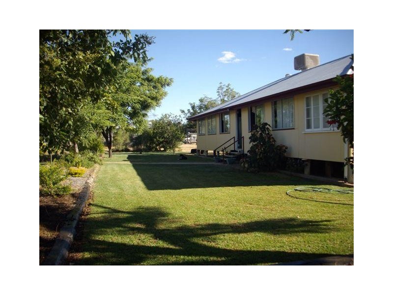 36 Porter Street, Aramac QLD 4726