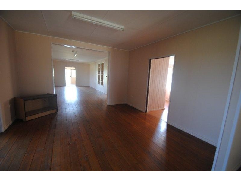 148 Fir Street, Barcaldine QLD 4725
