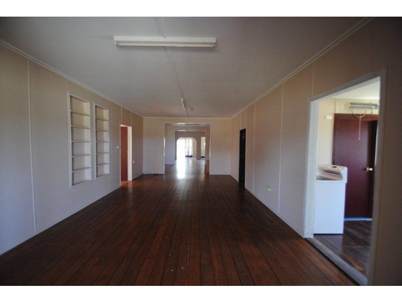 148 Fir Street, Barcaldine QLD 4725