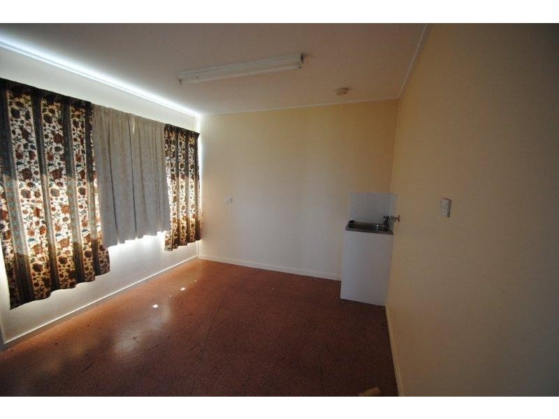 148 Fir Street, Barcaldine QLD 4725