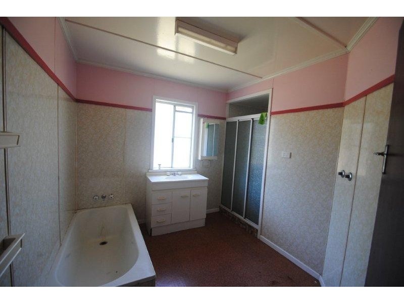 148 Fir Street, Barcaldine QLD 4725