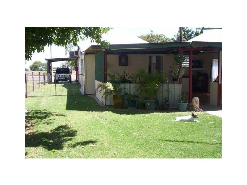 45 Oak Street, Barcaldine QLD 4725