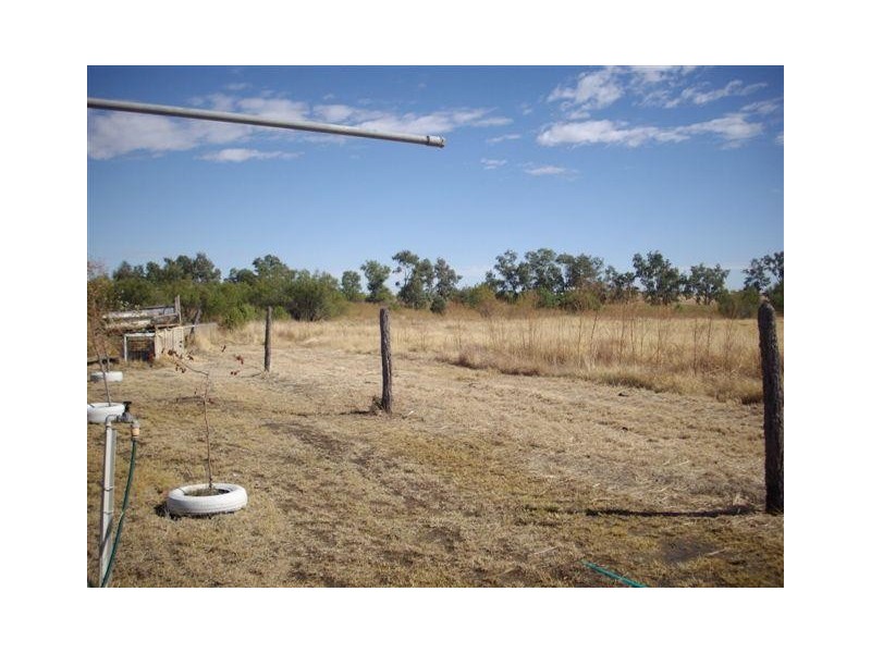 9 BOX STREET, Barcaldine QLD 4725