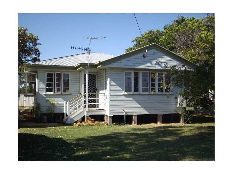 99 Gidyea Street, Barcaldine QLD 4725