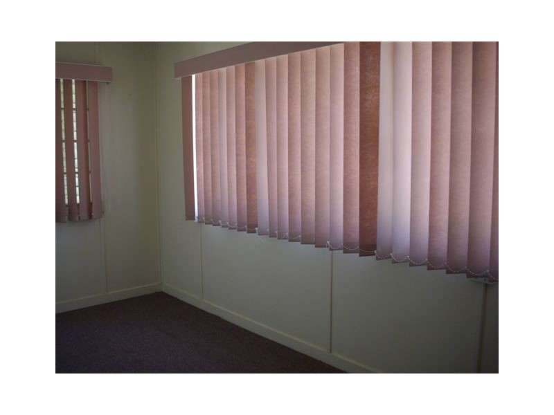 99 Gidyea Street, Barcaldine QLD 4725