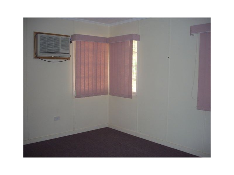 99 Gidyea Street, Barcaldine QLD 4725