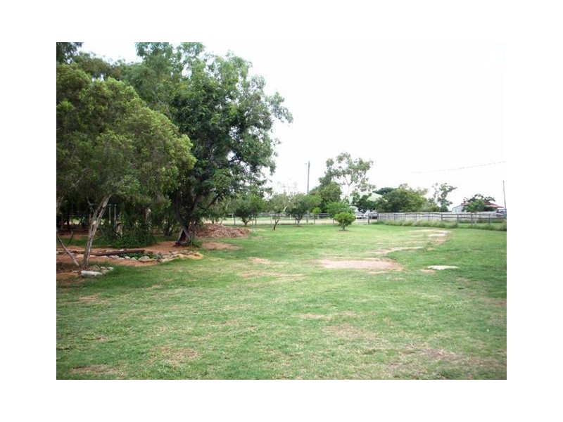 138 Yew, Barcaldine QLD 4725
