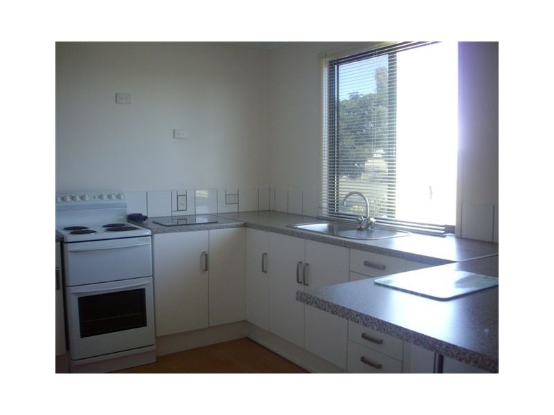 11 Chestnut, Barcaldine QLD 4725