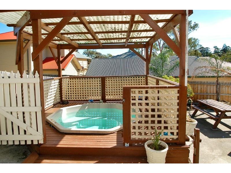 5 Carisbrook Crescent, Lower Plenty VIC 3093