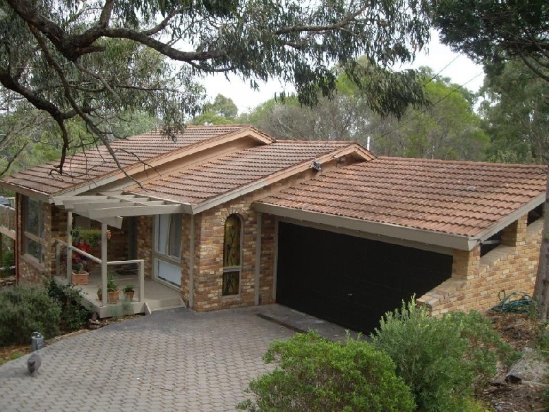 12 Warringah Crescent, Eltham VIC 3095