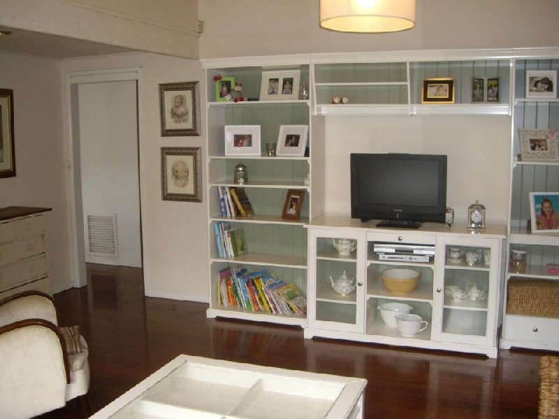 12 Warringah Crescent, Eltham VIC 3095