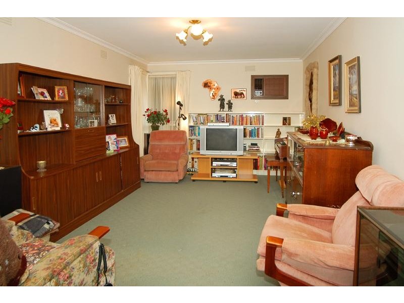 43 Kirwana Grove, Montmorency VIC 3094