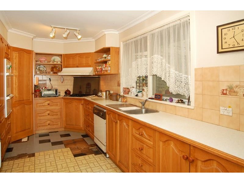 43 Kirwana Grove, Montmorency VIC 3094
