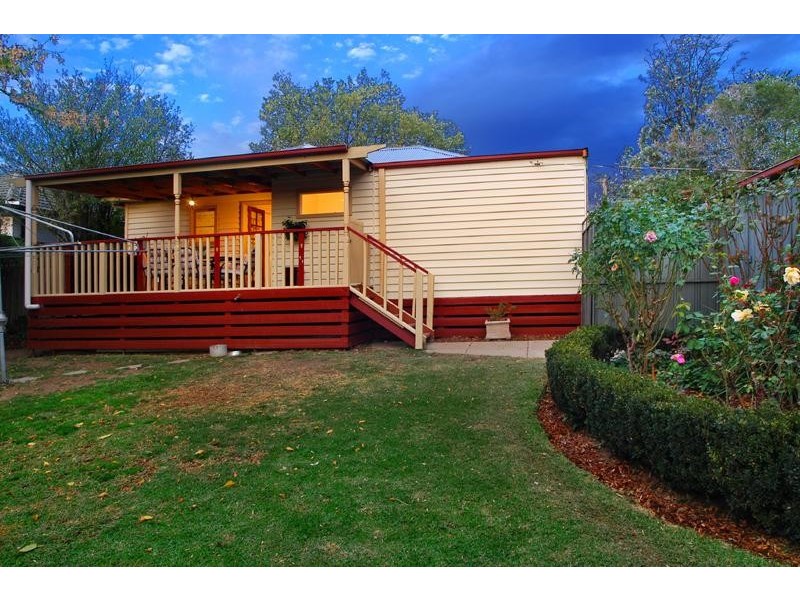19 Ladd Street, Watsonia VIC 3087