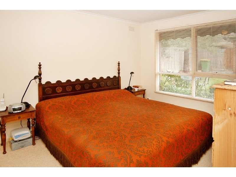 4/8 Fernside Avenue, Briar Hill VIC 3088