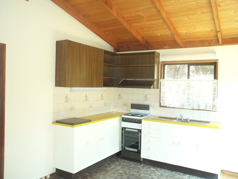 80 Gladstone Road, Briar Hill VIC 3088