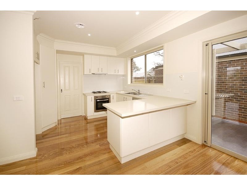 78 Mountainview Rd, Montmorency VIC 3094