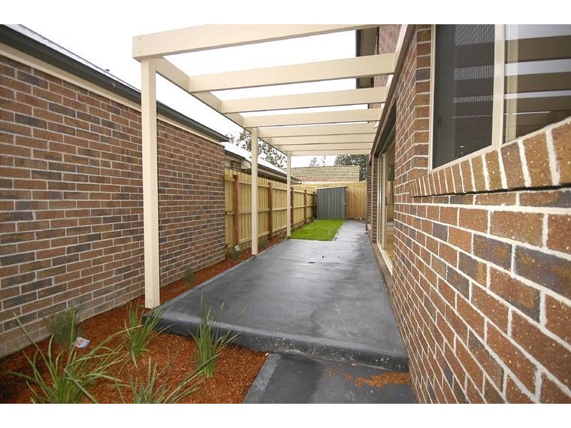 78 Mountainview Rd, Montmorency VIC 3094