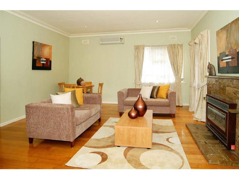 1/12 Davey Road, Montmorency VIC 3094