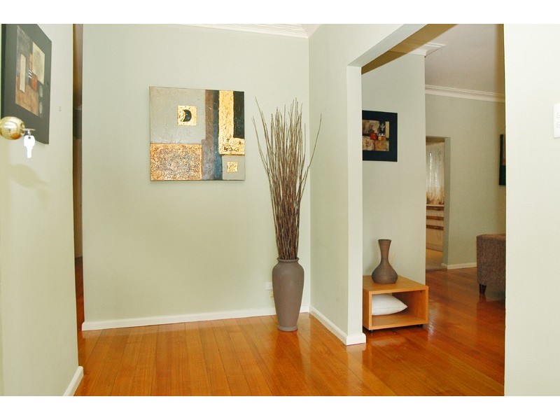 1/12 Davey Road, Montmorency VIC 3094