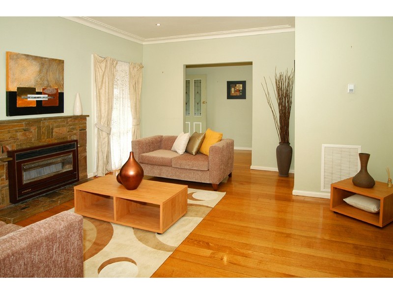 1/12 Davey Road, Montmorency VIC 3094