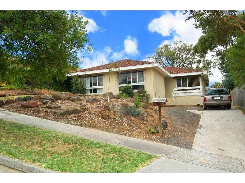 19 Derwent Place, Watsonia North VIC 3087