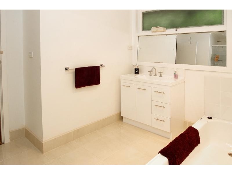 19 Derwent Place, Watsonia North VIC 3087