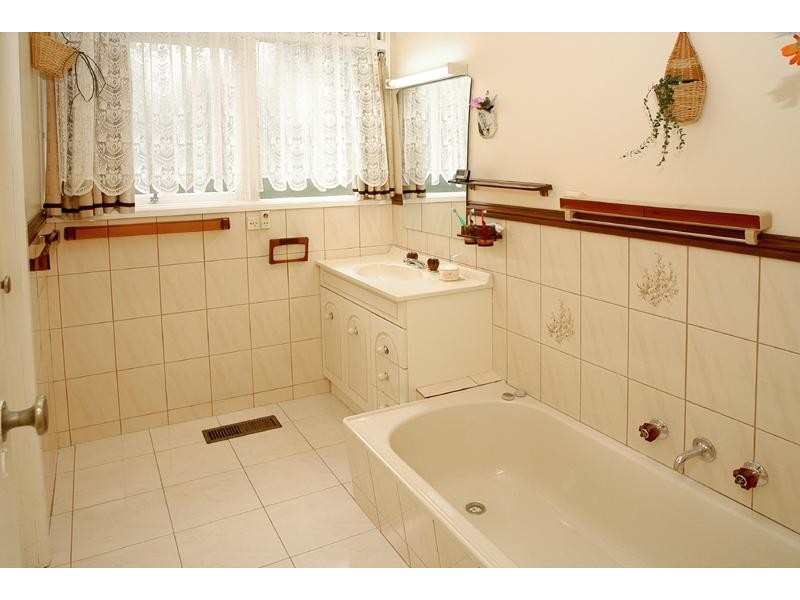 43 Baldwin Avenue, Montmorency VIC 3094