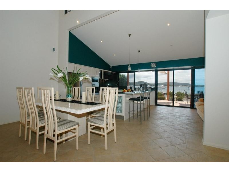 33 Nautilus Cres, St Huberts Island NSW 2257