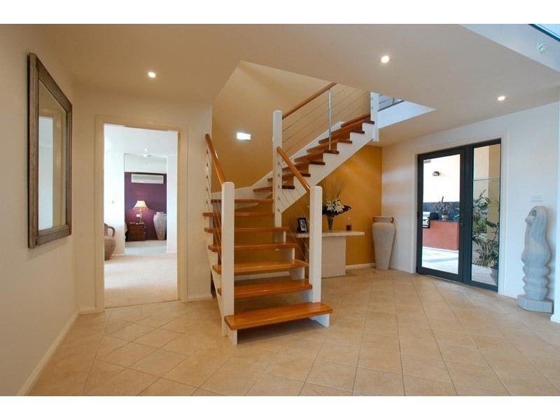 33 Nautilus Cres, St Huberts Island NSW 2257